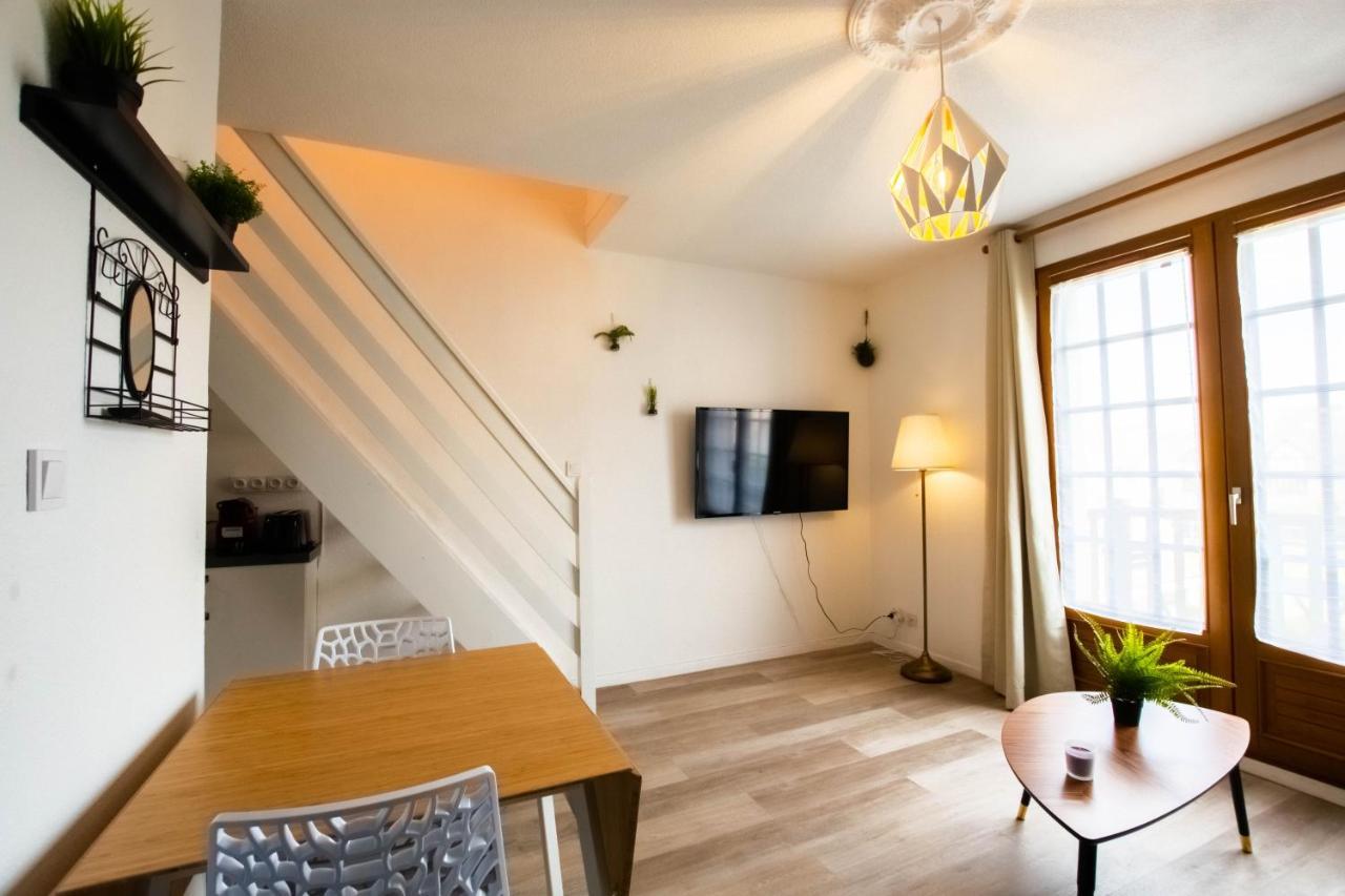 Appartement neuf - à 500m de la mer avec balcon Courseulles-sur-Mer Esterno foto